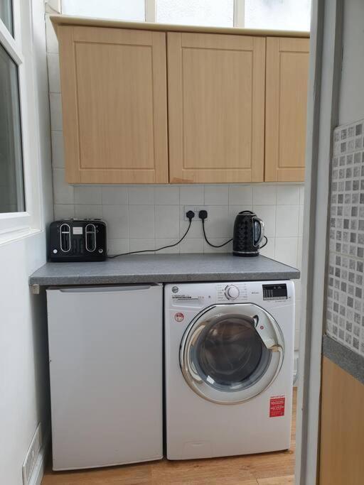 City Townhouse Close To Cafes And Restaurants NWI Esterno foto
